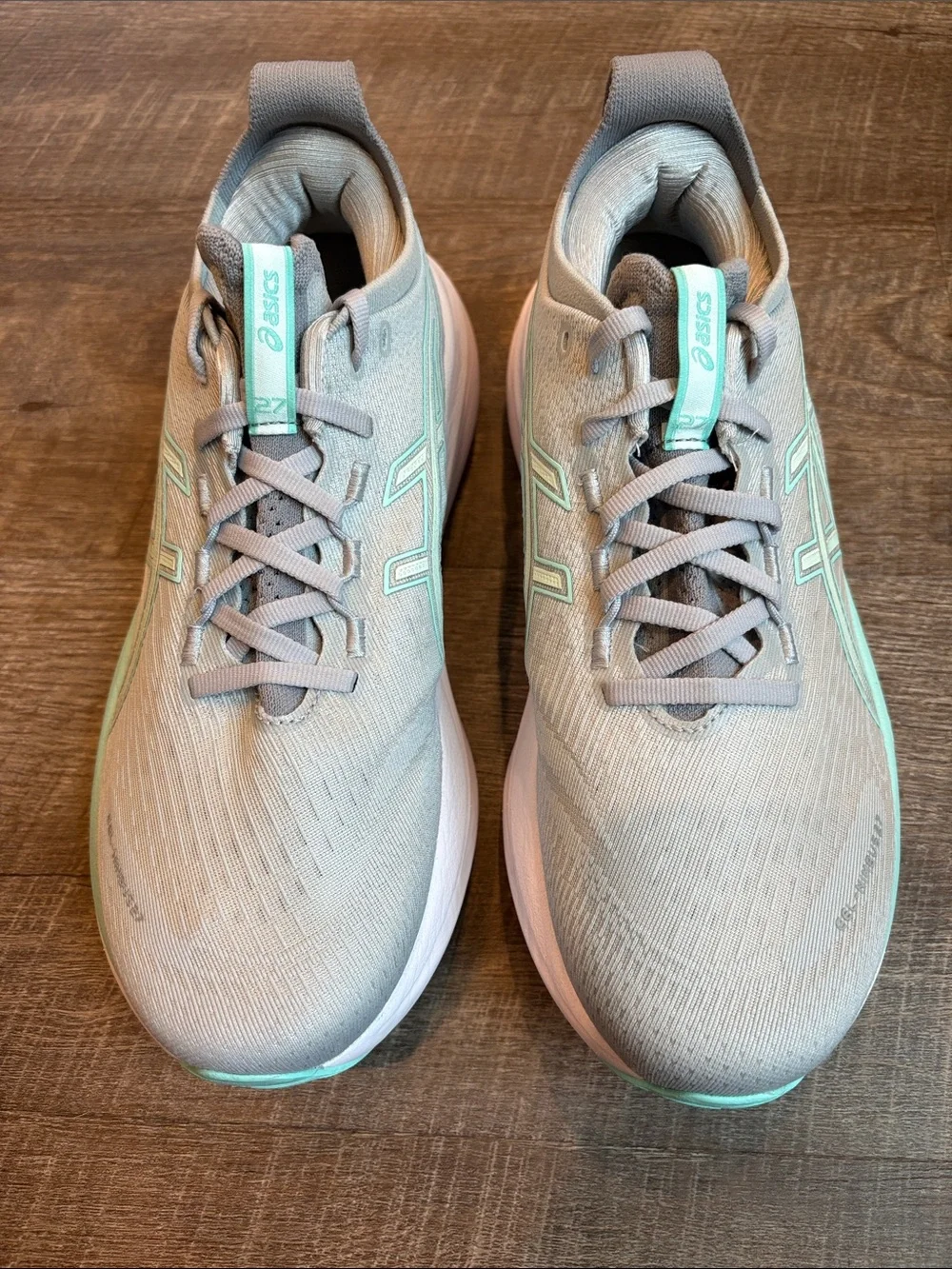 ASICS Gel-Nimbus 27 Running Shoes Women’s 8.5W WIDE Piedmont Grey/Mint